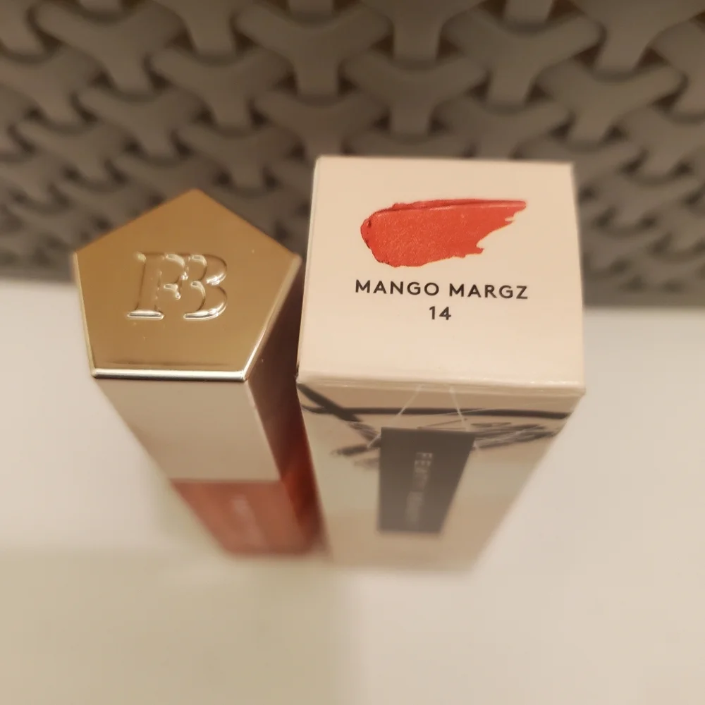 Fenty Beauty wand fenty